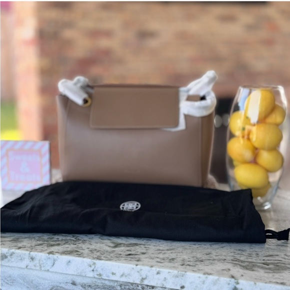 Bolvaint Tan Trapeze-Shape Delphine Bag - Picture 3 of 12